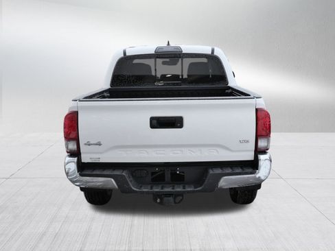 Certified 2019 Toyota Tacoma SR5 image 7