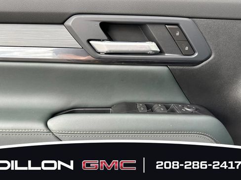 New 2026 GMC Terrain AT4 AWD/4WD image 13