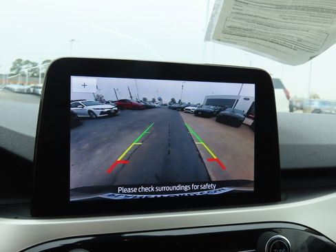 Used 2020 Ford Escape SE image 31