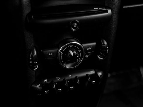 Used 2013 MINI Cooper S image 22