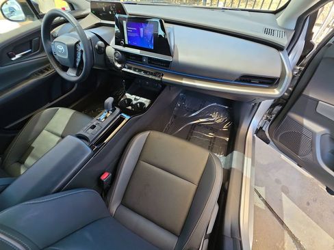 Used 2026 Toyota Prius XLE FWD image 30