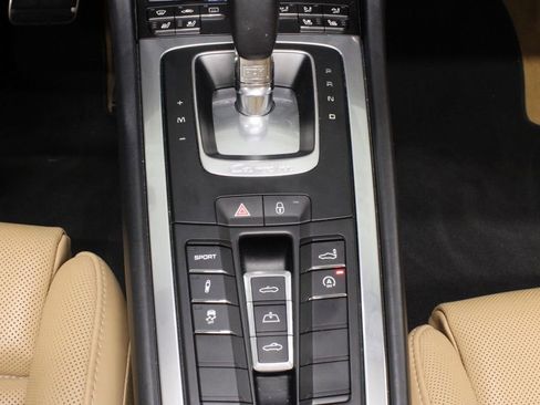Used 2016 Porsche 911 Carrera S image 33
