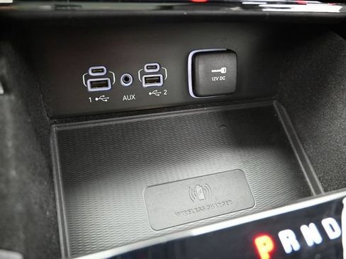 Used 2022 Jeep Grand Cherokee L Overland w/ Luxury Tech Group IV AWD/4WD image 47