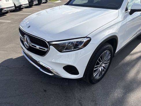 Used 2025 Mercedes-Benz GLC 300 image 10