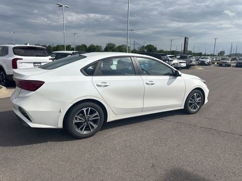 Used 2024 Kia Forte LXS image 6