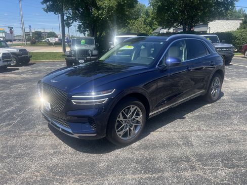 Used 2024 Genesis GV70 2.5T w/ Advanced Package AWD/4WD image 4