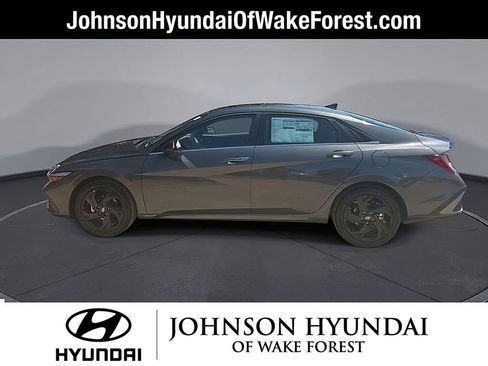 New 2026 Hyundai Elantra SEL Sport Premium FWD image 19