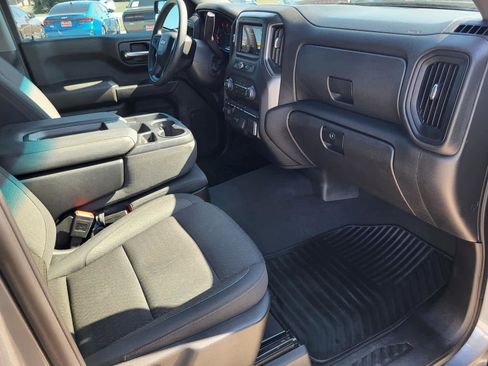 Used 2025 Chevrolet Silverado 1500 Custom AWD/4WD image 9