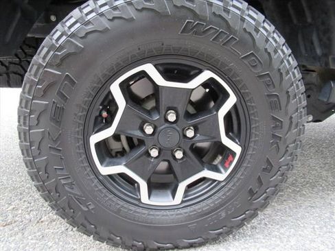 Used 2020 Jeep Gladiator Rubicon w/ Dual Top Group AWD/4WD image 10