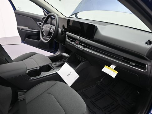 New 2025 Kia K4 LXS image 20