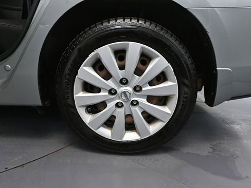 Used 2014 Nissan Sentra S image 11