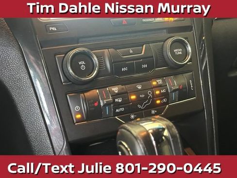 Used 2018 Ford Explorer XLT w/ Equipment Group 202A AWD/4WD image 29