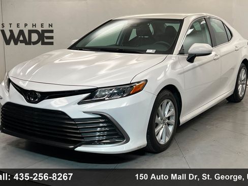 Used 2024 Toyota Camry LE FWD image 1
