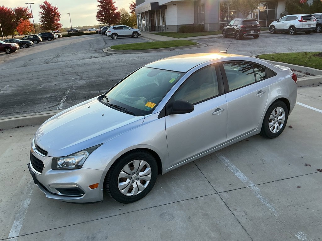Used 2016 Chevrolet Cruze LS FWD image 4