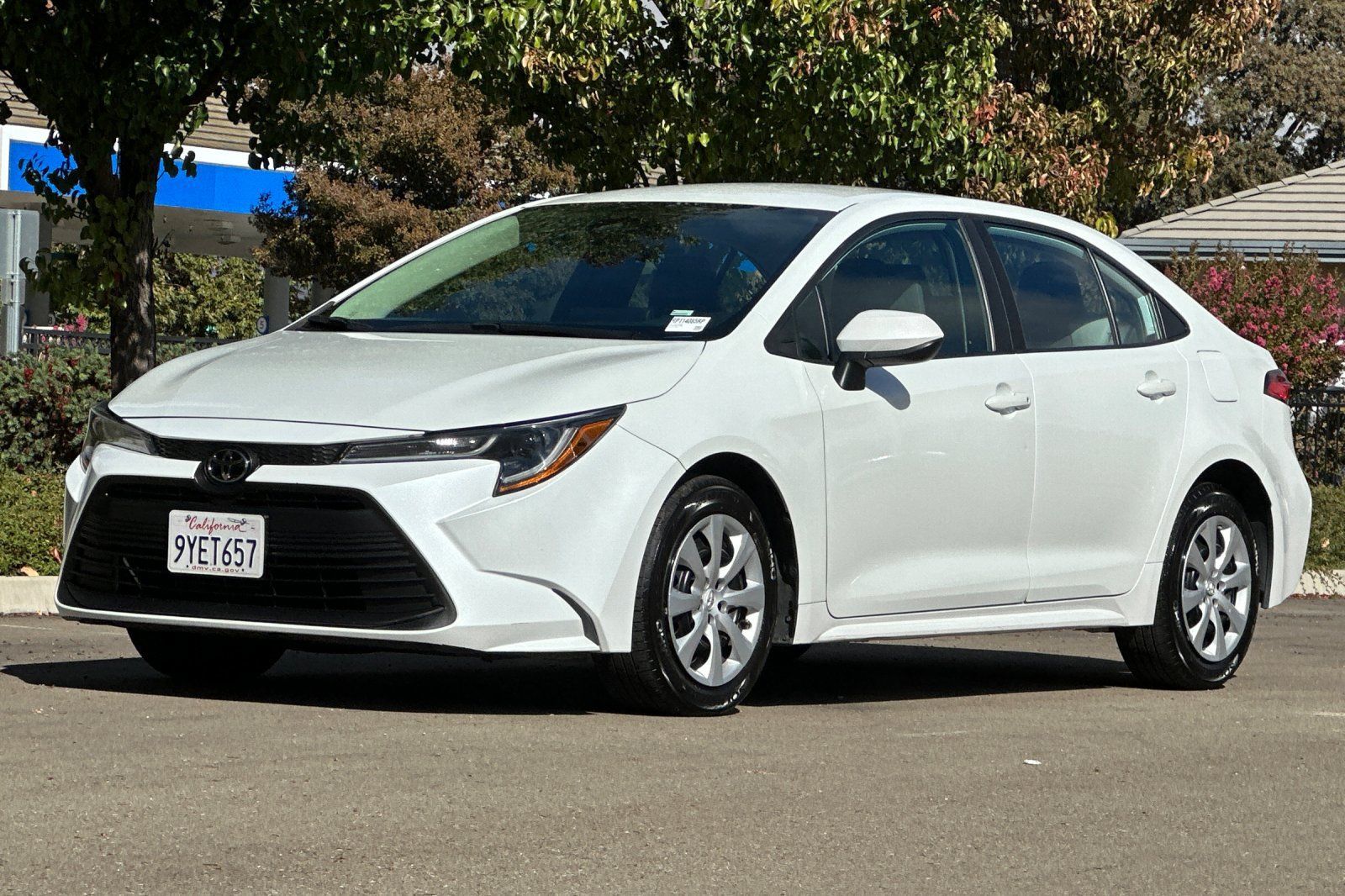 Used 2024 Toyota Corolla LE FWD image 8