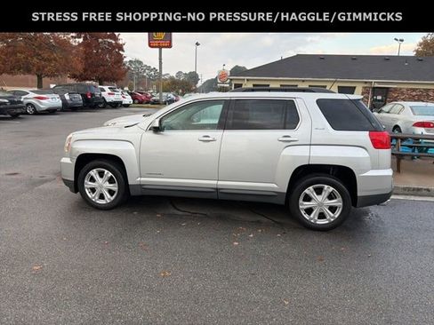 Used 2017 GMC Terrain SLE w/ Convenience Package image 5