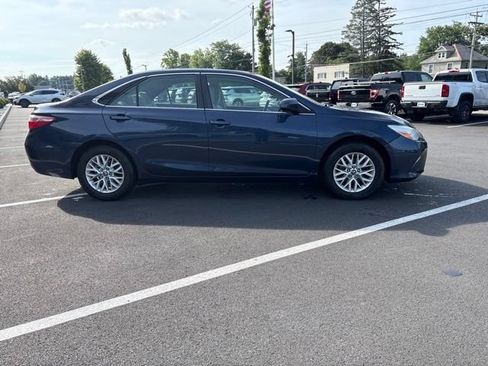 Used 2017 Toyota Camry LE FWD image 5