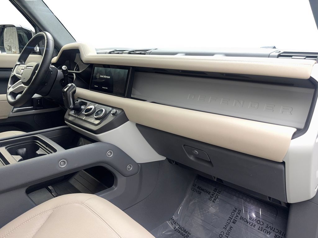 Used 2023 Land Rover Defender 110 SE AWD/4WD image 53