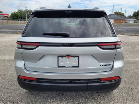 New 2025 Jeep Grand Cherokee Limited w/ Luxury Tech Group II RWD image 6
