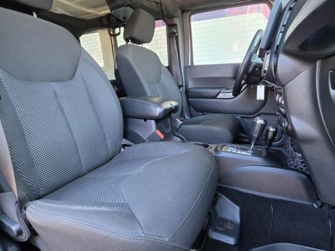 Used 2016 Jeep Wrangler Unlimited Sport AWD/4WD image 19