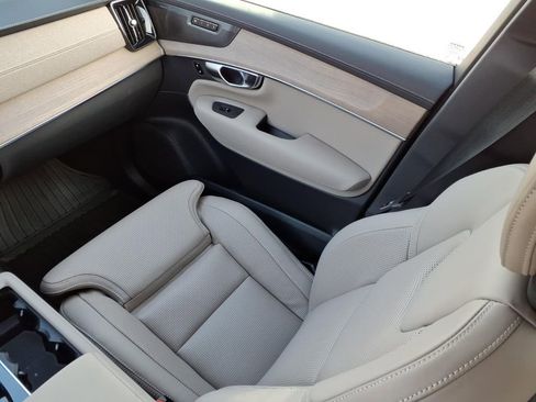 Certified 2026 Volvo XC90 B6 Ultra w/ Protection Package image 15