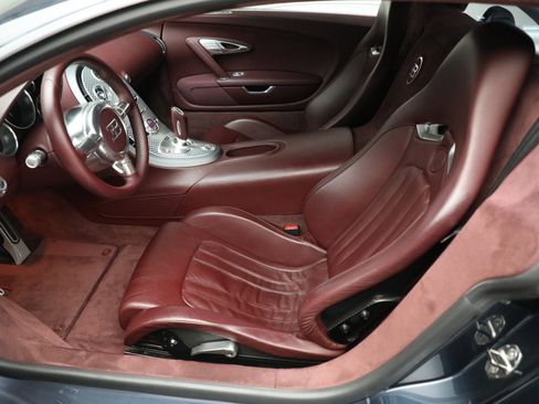 Used 2006 Bugatti Veyron image 22