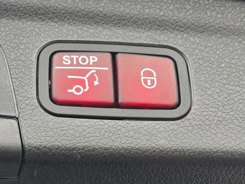 Used 2024 Mercedes-Benz GLE 350 4MATIC image 24