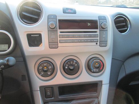 Used 2009 Pontiac Vibe image 34