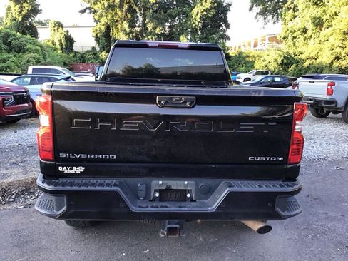 Used 2024 Chevrolet Silverado 2500 Custom w/ Custom Value Package AWD/4WD image 3