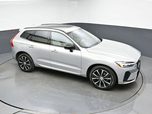 Used 2023 Volvo XC60 B5 Plus w/ Protection Package Premier image 45