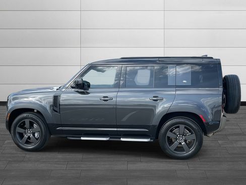 Used 2023 Land Rover Defender 110 X-Dynamic SE image 2