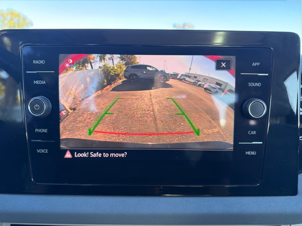 Used 2025 Volkswagen Jetta SE w/ Sunroof Package FWD image 20