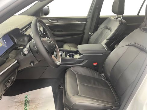 New 2026 Jeep Grand Cherokee L Limited image 10