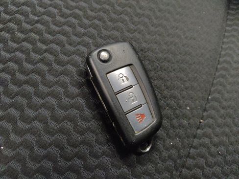 Used 2018 Nissan Rogue Sport S w/ S Appearance Package FWD image 32