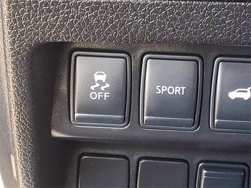 Used 2014 Nissan Rogue SL image 20