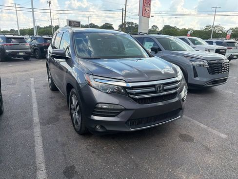 Used 2018 Honda Pilot Elite image 4