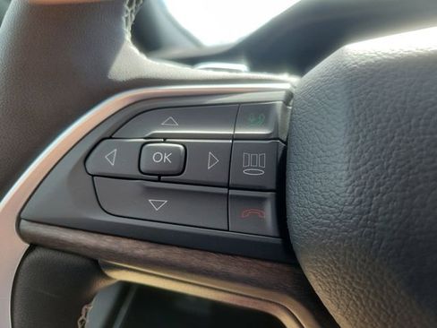 New 2026 Jeep Grand Cherokee Limited AWD/4WD image 17