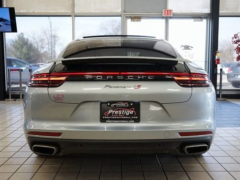 Used 2019 Porsche Panamera 4 image 15