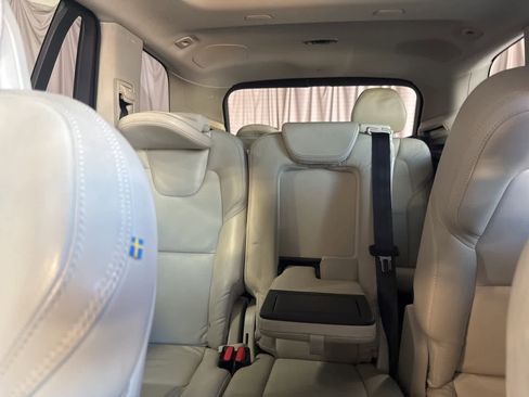 Used 2016 Volvo XC90 T6 Momentum image 23
