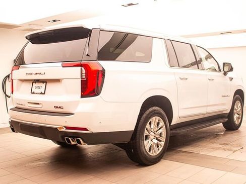 Used 2025 GMC Yukon XL Denali image 6