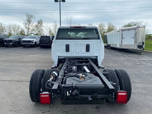 New 2026 Chevrolet Silverado 3500 W/T w/ Snow Plow Prep Package AWD/4WD image 6