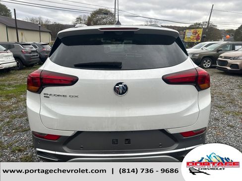 Used 2022 Buick Encore GX Essence w/ Advanced Technology Package image 4