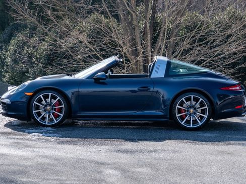 Certified 2015 Porsche 911 Targa 4S image 2