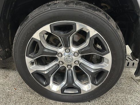 Used 2020 RAM 1500 Limited AWD/4WD image 10