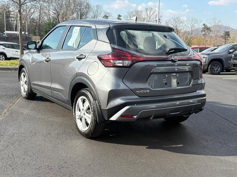 Used 2024 Nissan Kicks S image 6