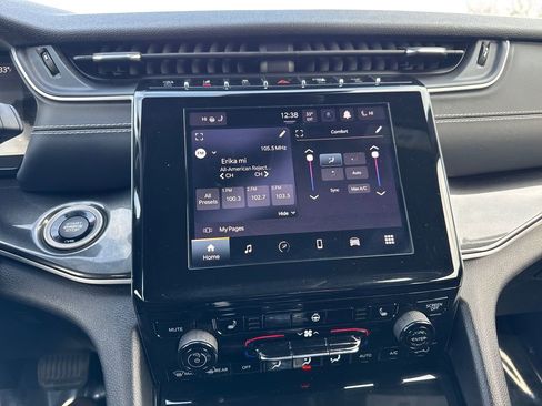 Certified 2022 Jeep Grand Cherokee L Laredo image 23