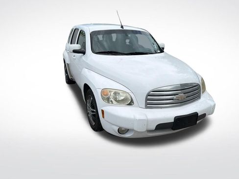 Used 2010 Chevrolet HHR LT FWD image 2