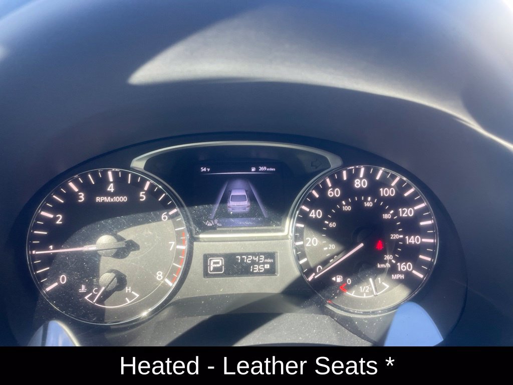 Used 2015 Nissan Altima 3.5 SL FWD image 16