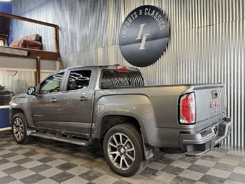 Used 2021 GMC Canyon Denali image 4