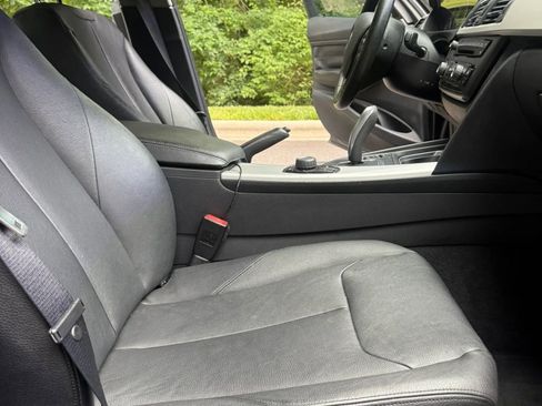 Used 2014 BMW 320i Sedan RWD image 13